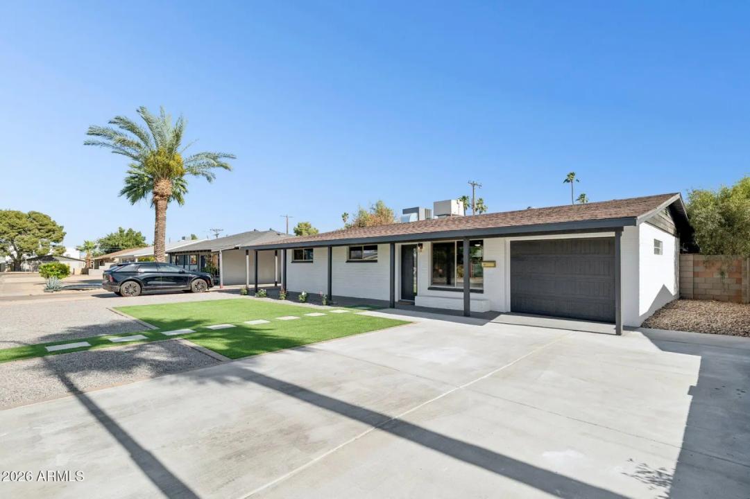 Real Estate Picture 23