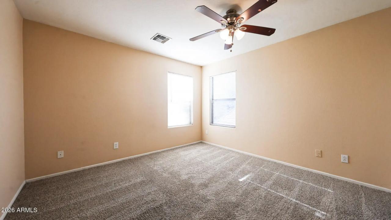 Real Estate Picture 16