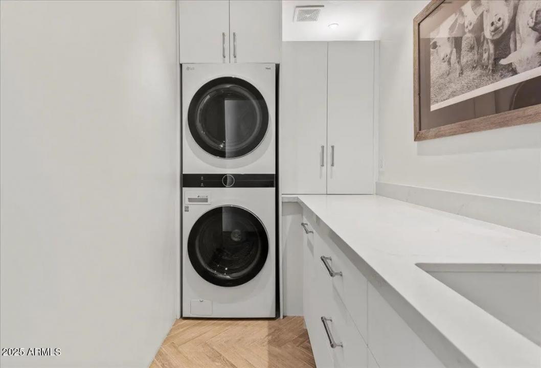 Real Estate Picture 7