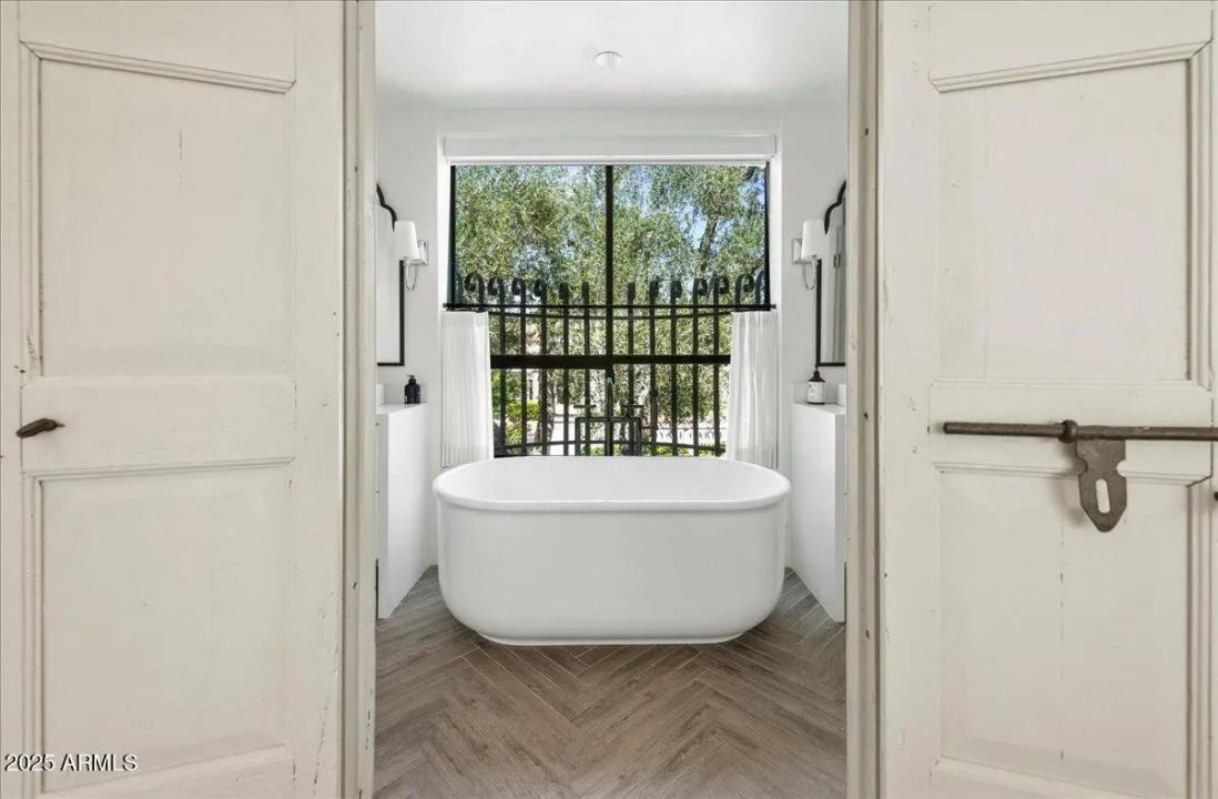 Real Estate Picture 10