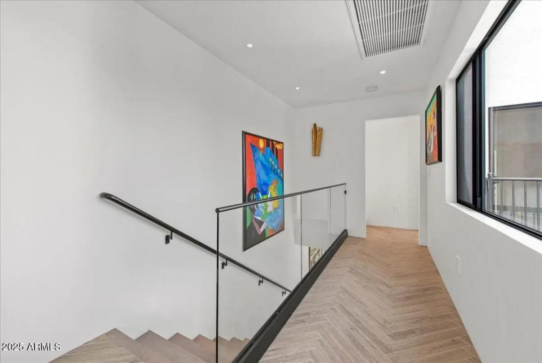 Real Estate Picture 20