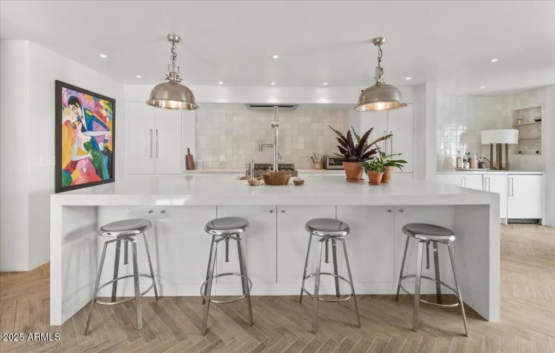 Real Estate Picture 33