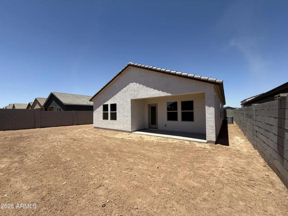 Real Estate Picture 9
