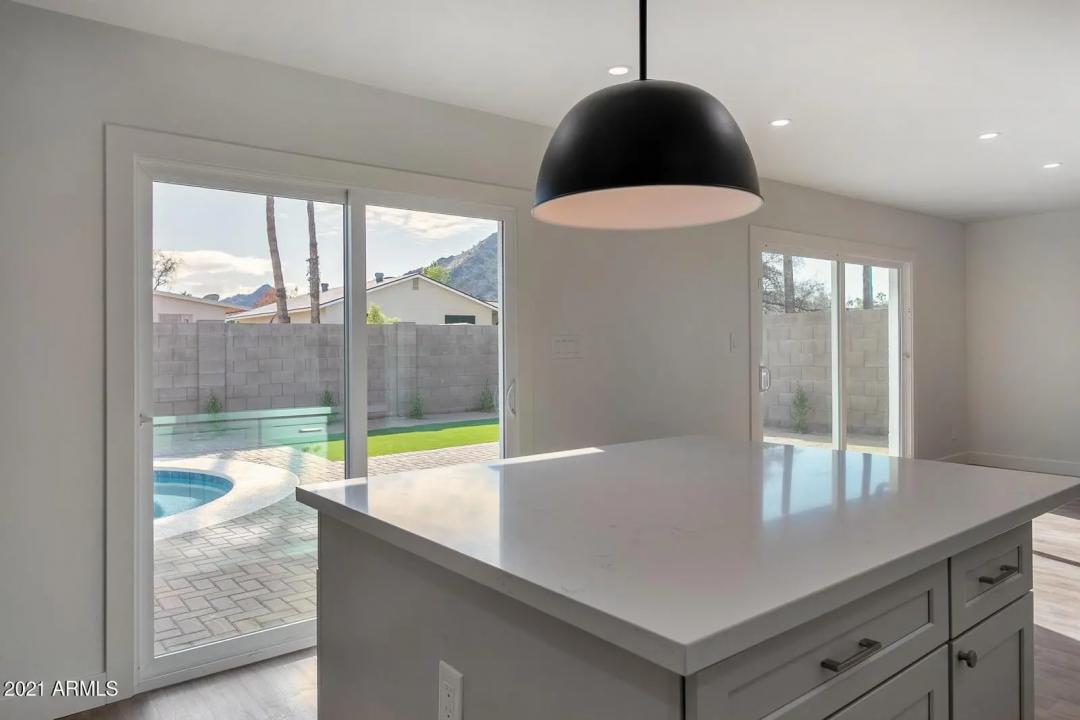 Real Estate Picture 11