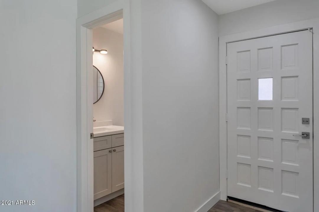 Real Estate Picture 16