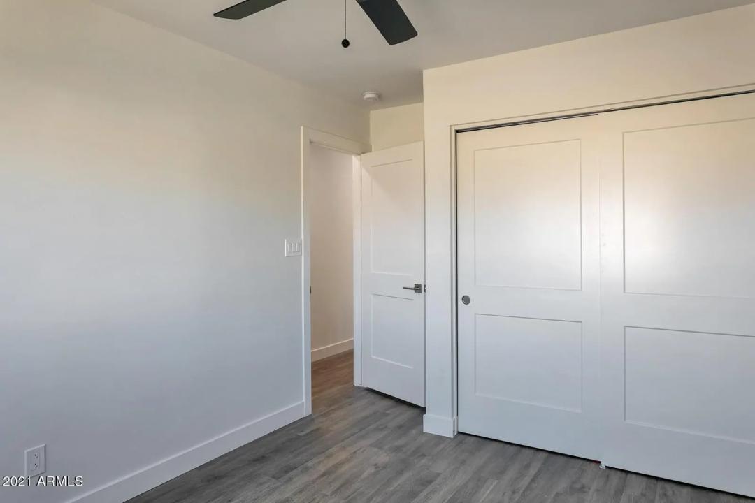 Real Estate Picture 23