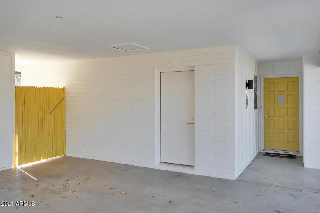 Real Estate Picture 24