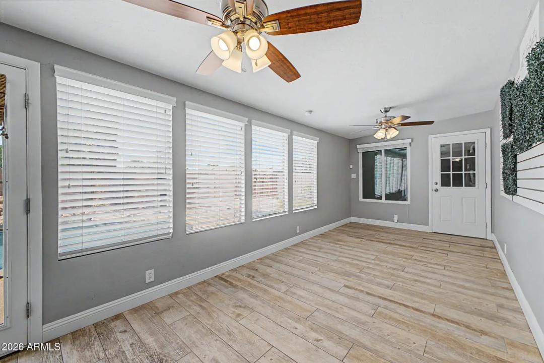 Real Estate Picture 11