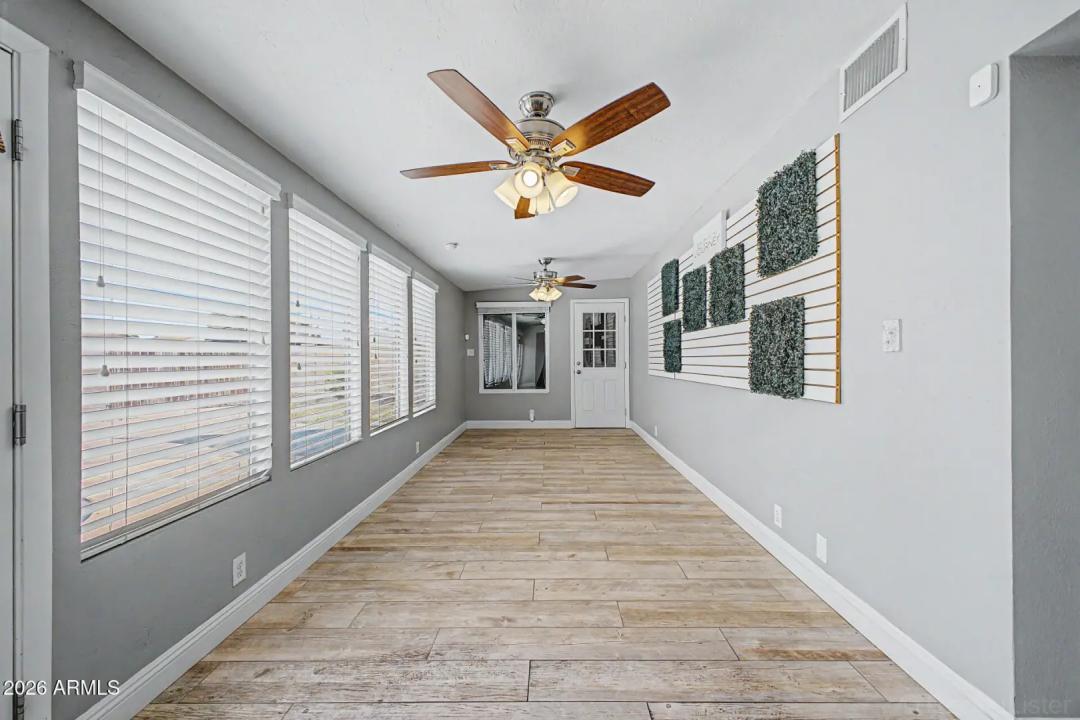 Real Estate Picture 12