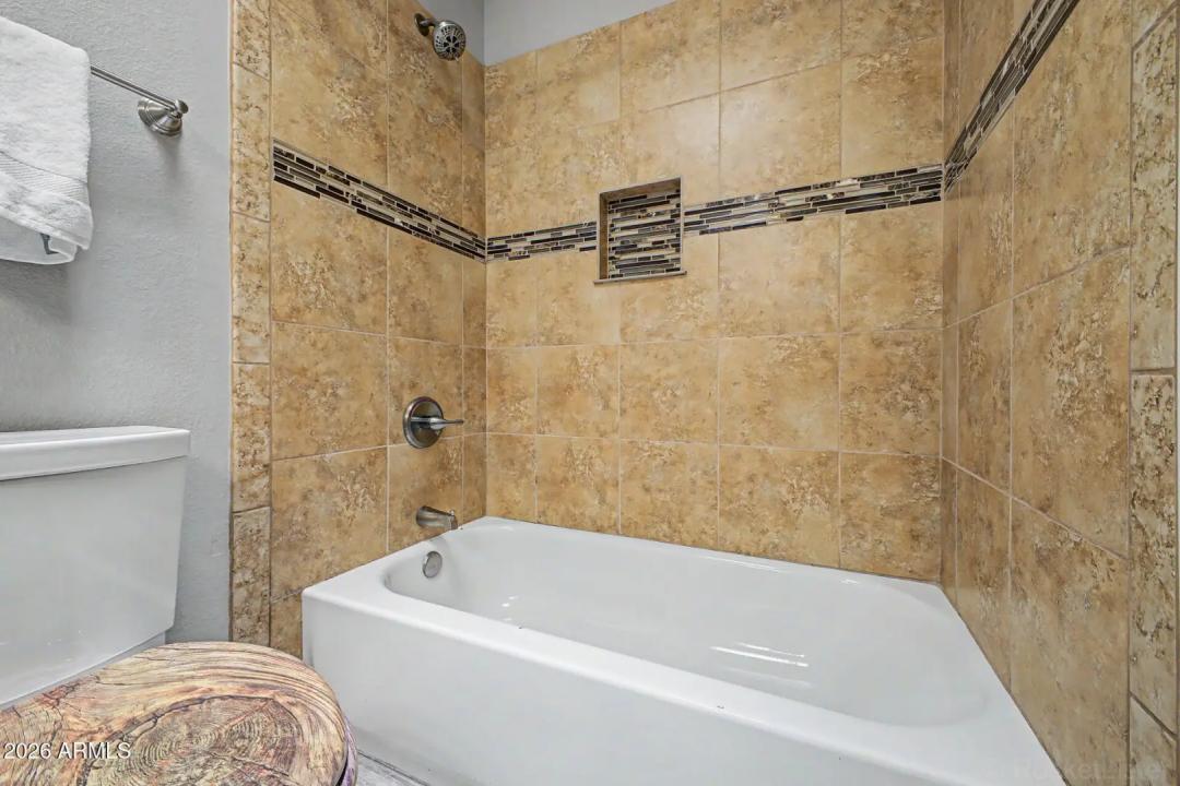 Real Estate Picture 28