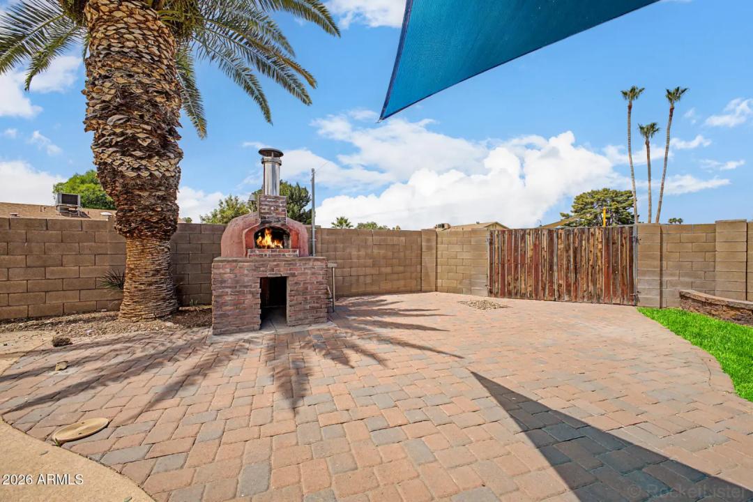 Real Estate Picture 32