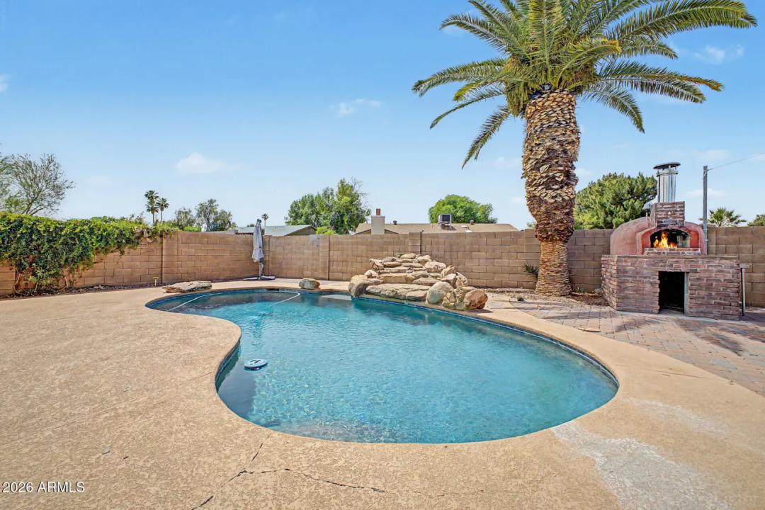 Real Estate Picture 33