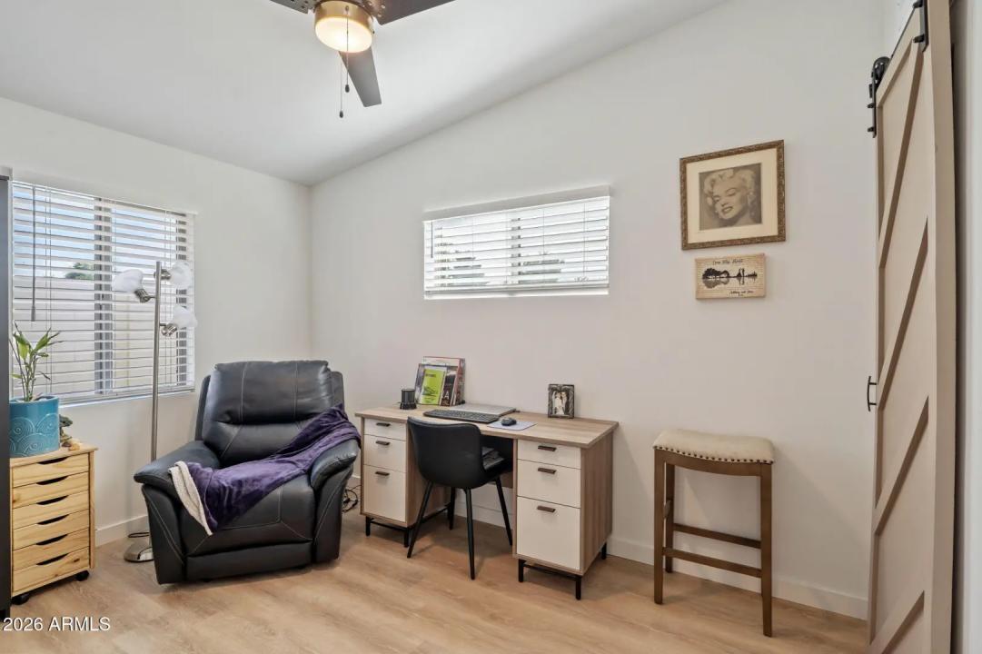 Real Estate Picture 13