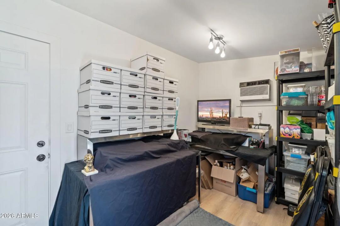 Real Estate Picture 16