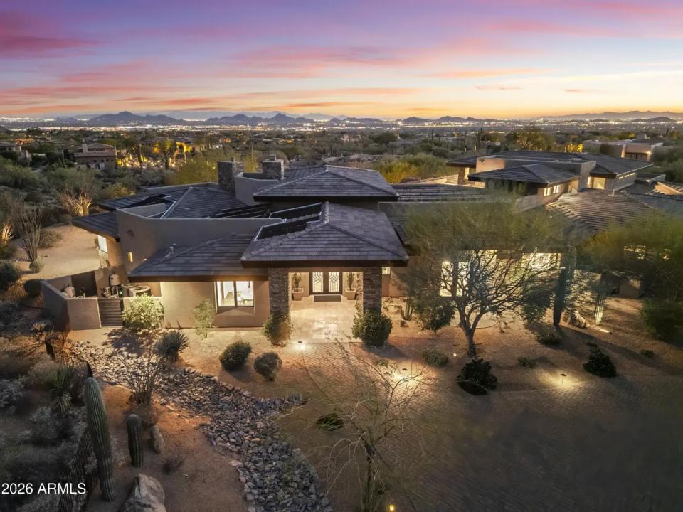 Real Estate Picture 3