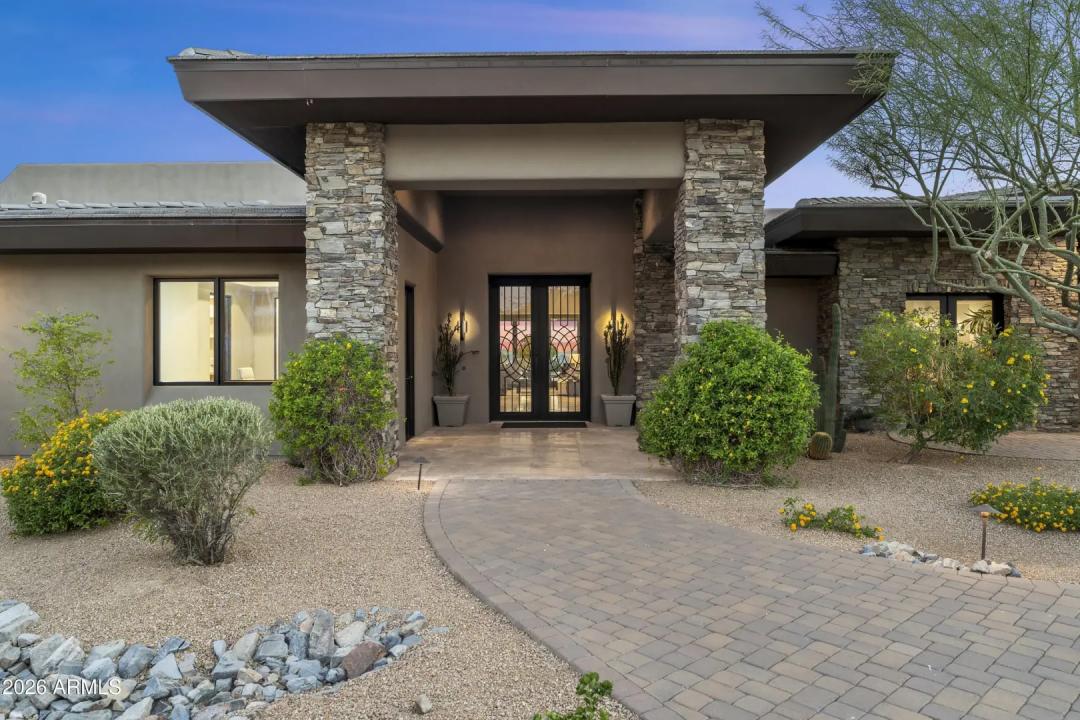 Real Estate Picture 5