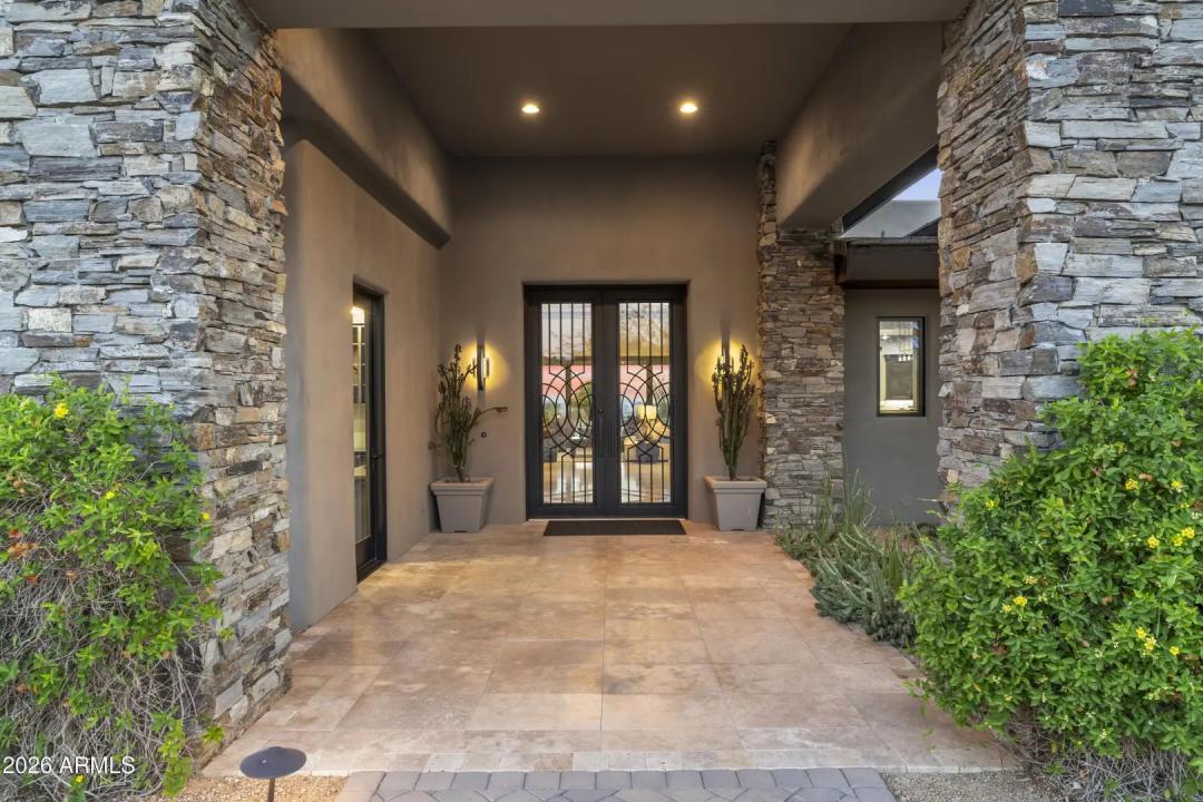 Real Estate Picture 6