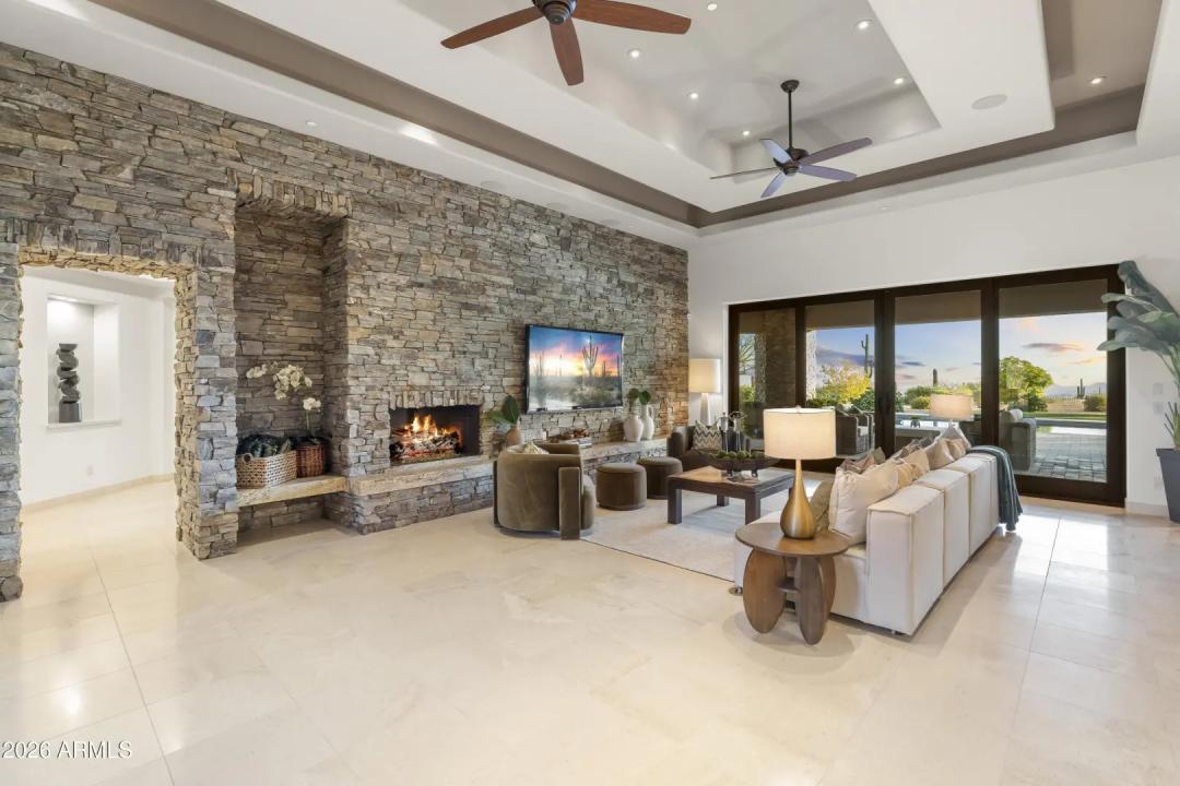 Real Estate Picture 9
