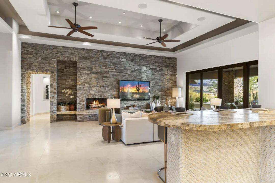 Real Estate Picture 14