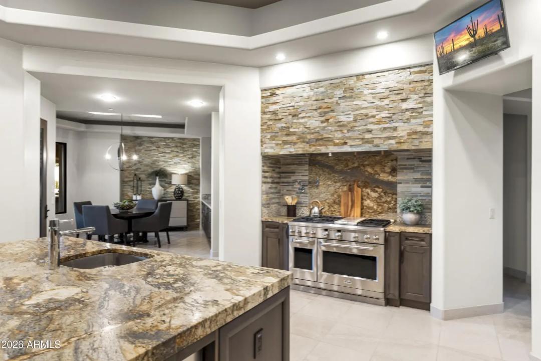 Real Estate Picture 15