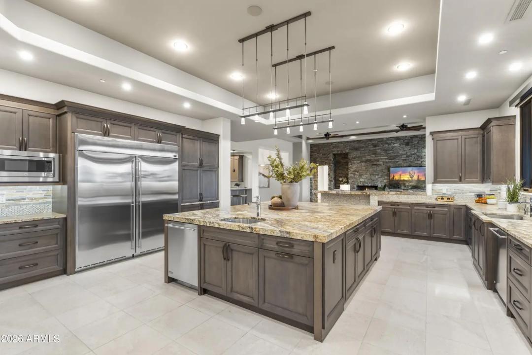 Real Estate Picture 17