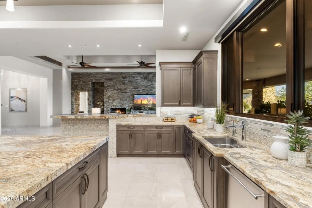 Real Estate Picture 20