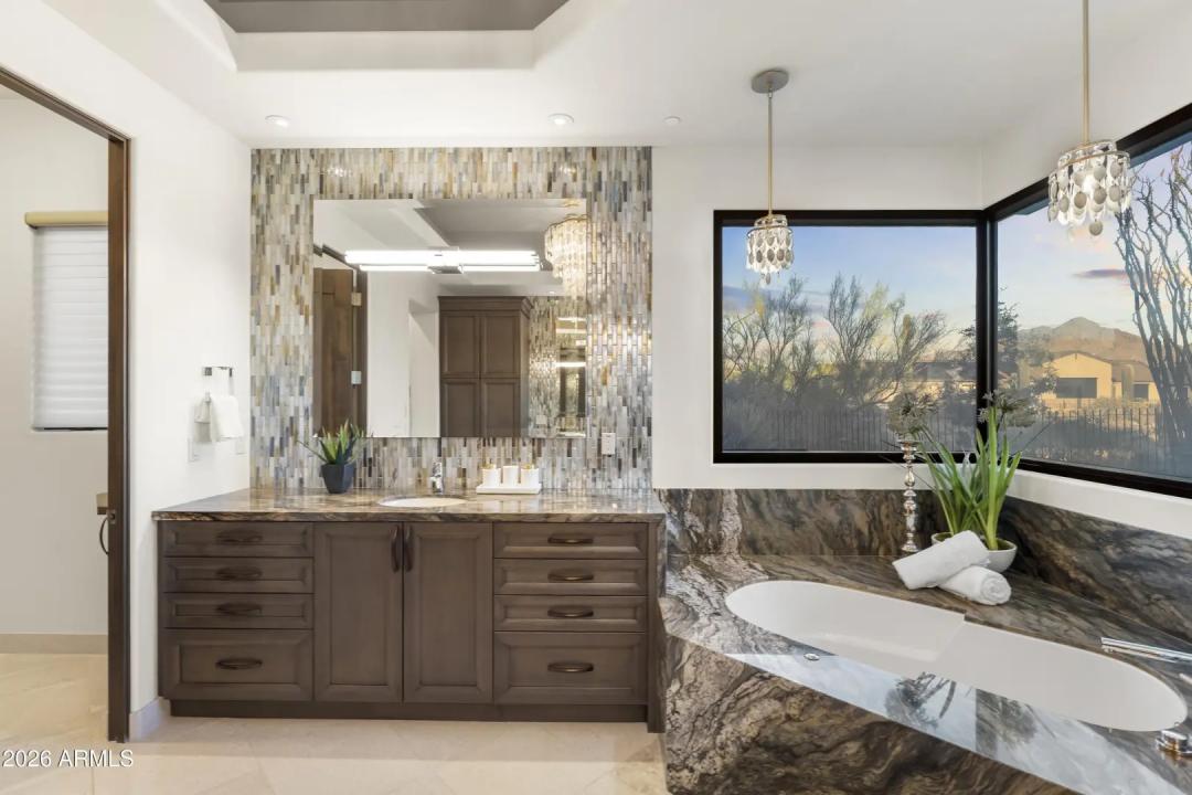 Real Estate Picture 32