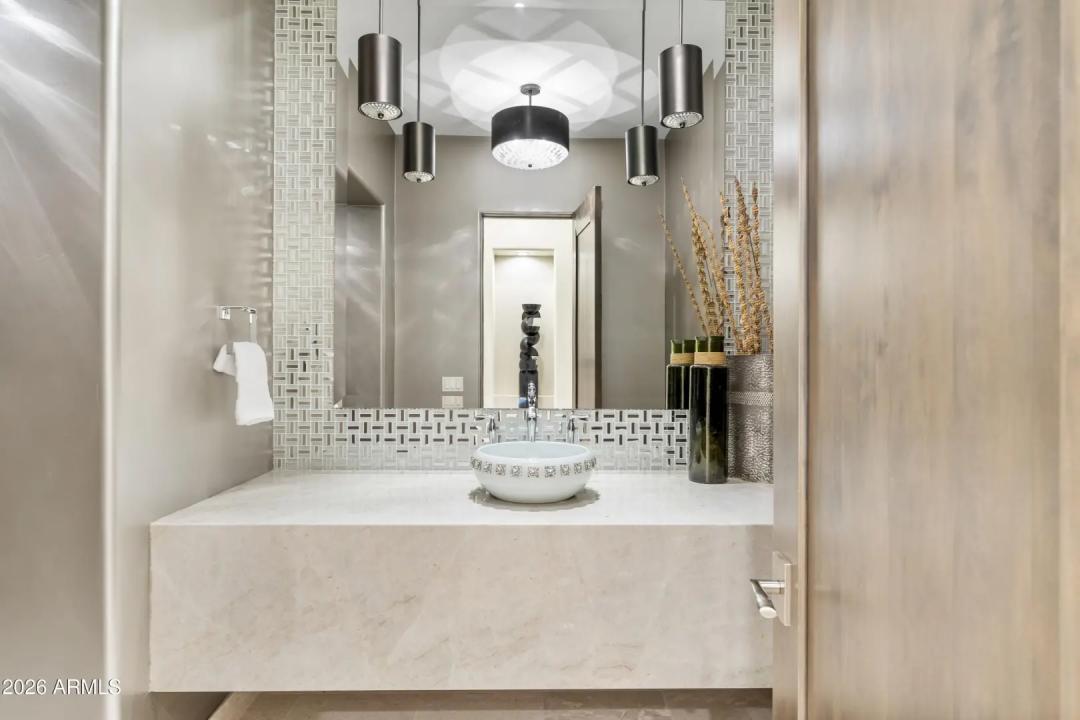 Real Estate Picture 36