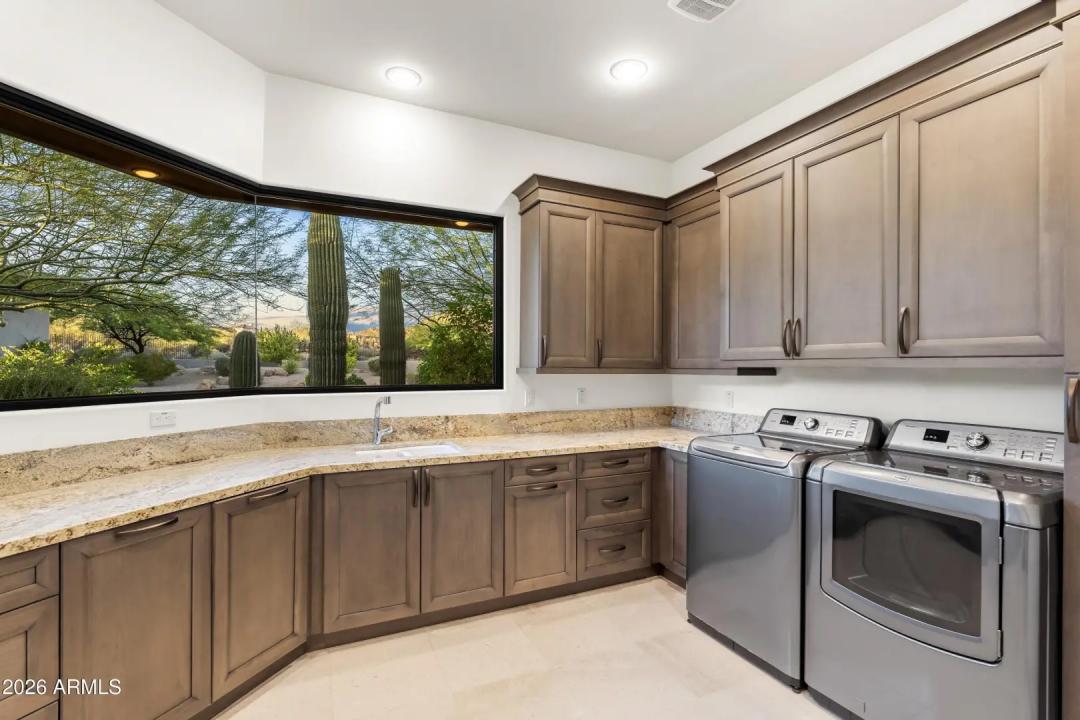 Real Estate Picture 44