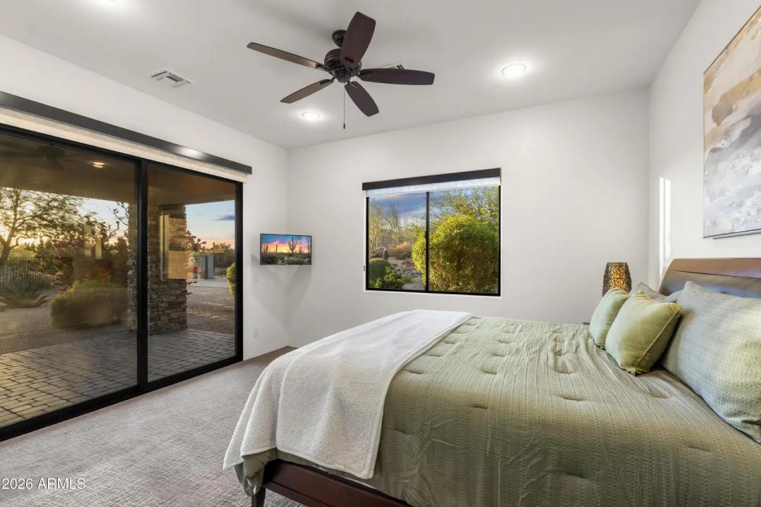 Real Estate Picture 40