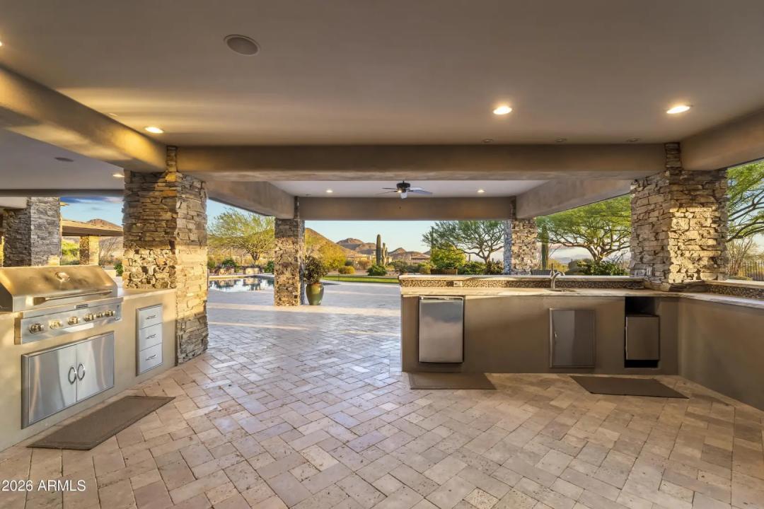 Real Estate Picture 42