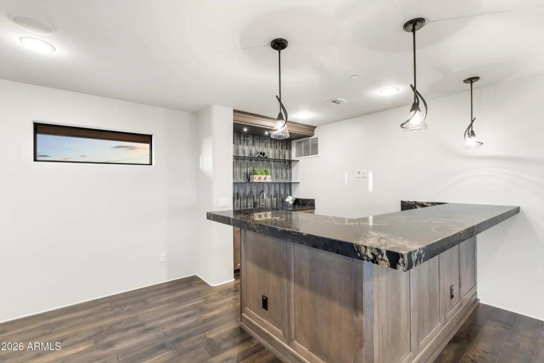 Real Estate Picture 48