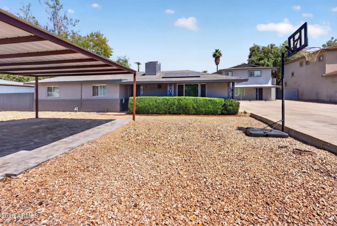 Real Estate Picture 7