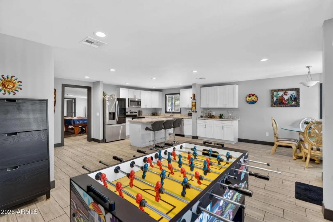 Real Estate Picture 18