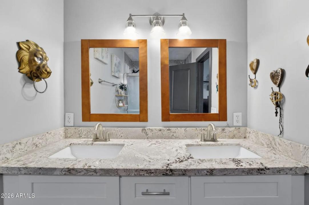 Real Estate Picture 22