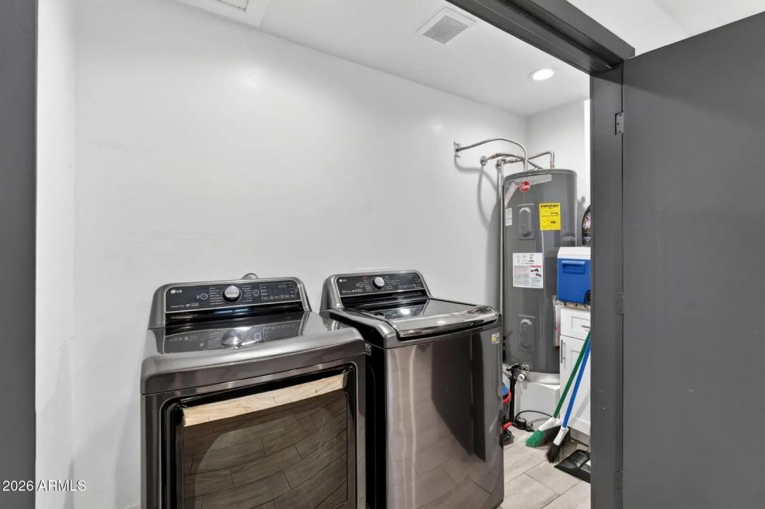 Real Estate Picture 30