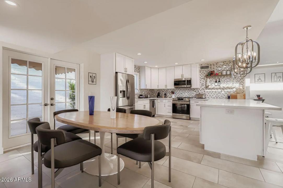 Real Estate Picture 6