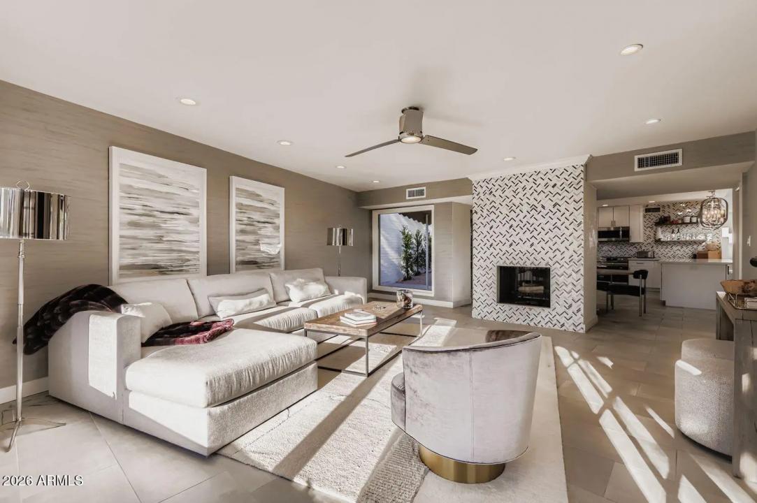 Real Estate Picture 13