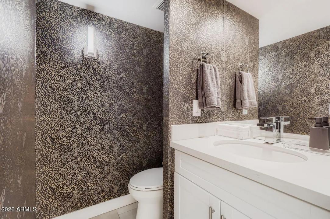 Real Estate Picture 14