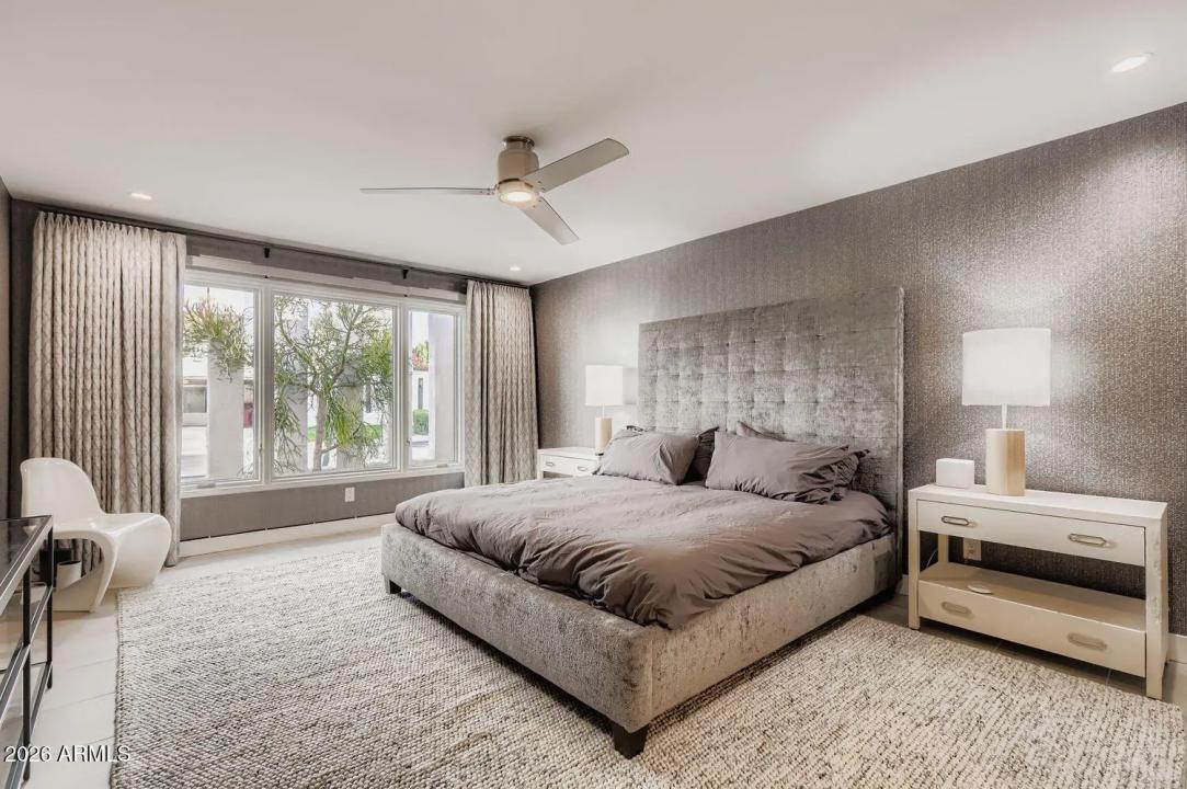 Real Estate Picture 16