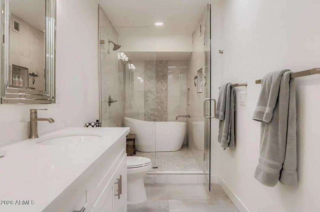 Real Estate Picture 19