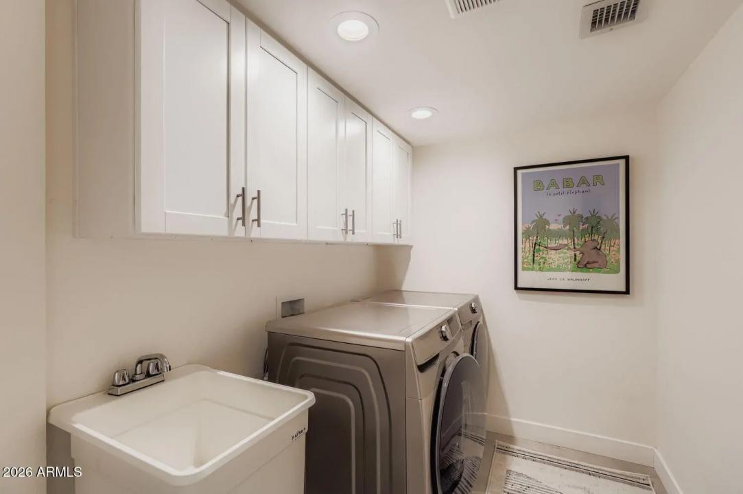 Real Estate Picture 23