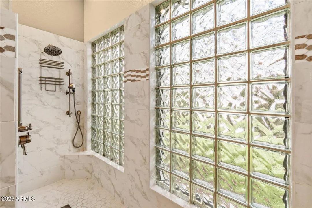 Real Estate Picture 27