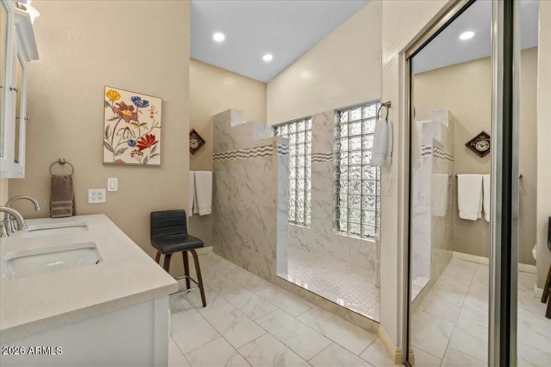 Real Estate Picture 26