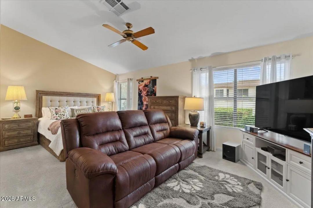 Real Estate Picture 23