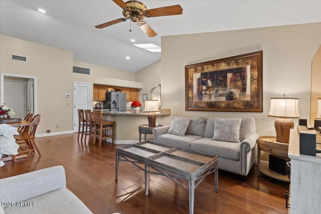 Real Estate Picture 16