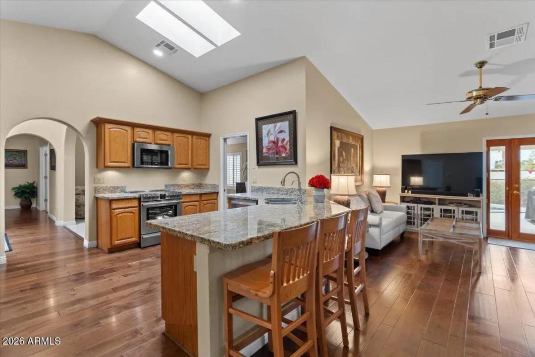 Real Estate Picture 15