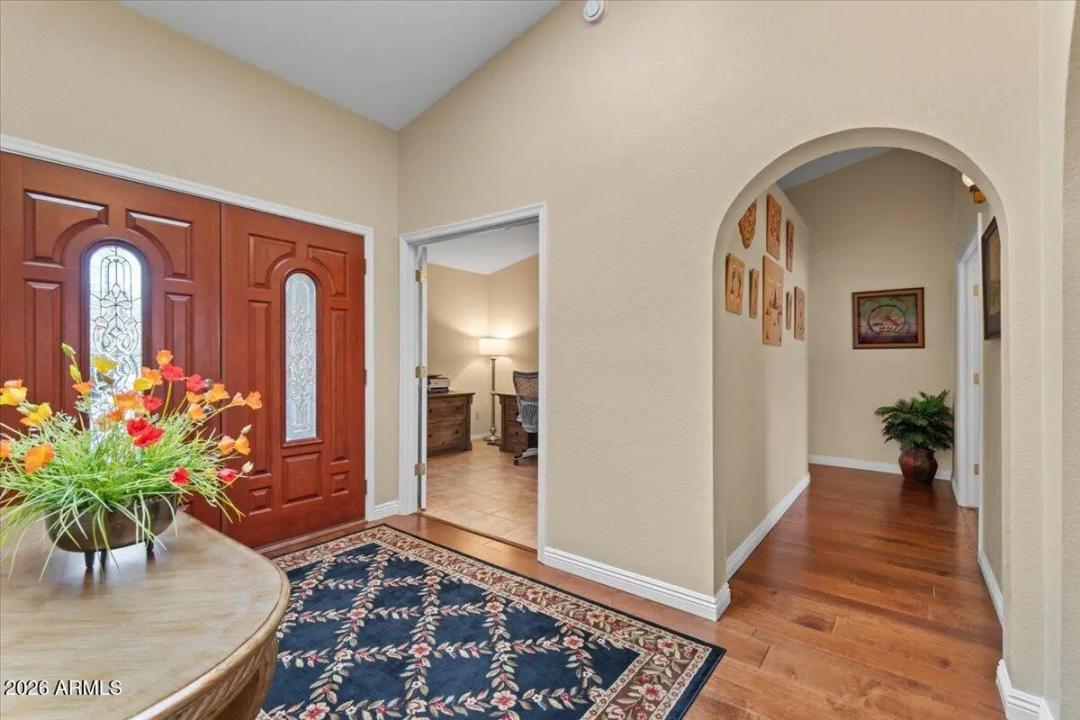 Real Estate Picture 6