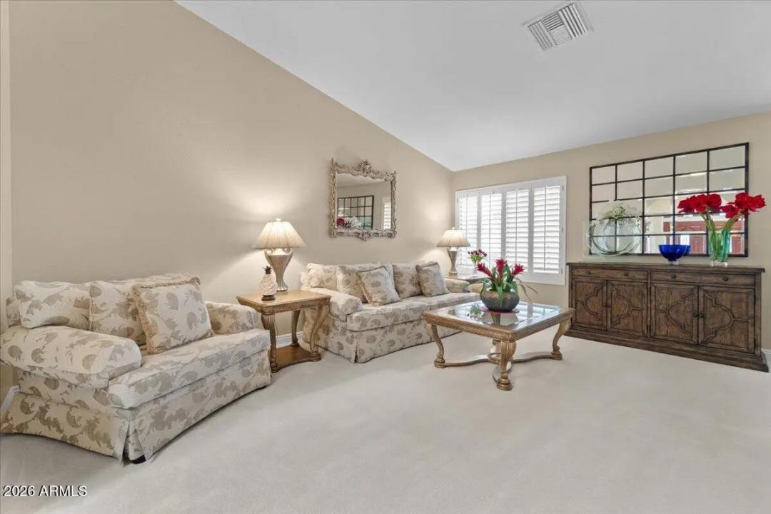 Real Estate Picture 8