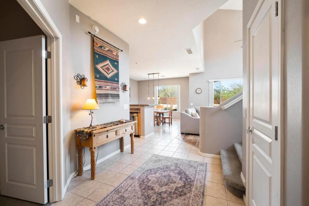 Real Estate Picture 8